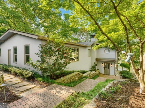 594 Hilltop Lane, Berkeley Lake, GA 30096