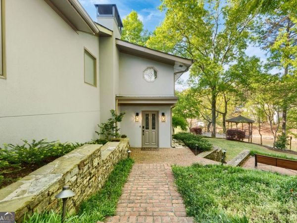 594 Hilltop Lane, Berkeley Lake, GA 30096