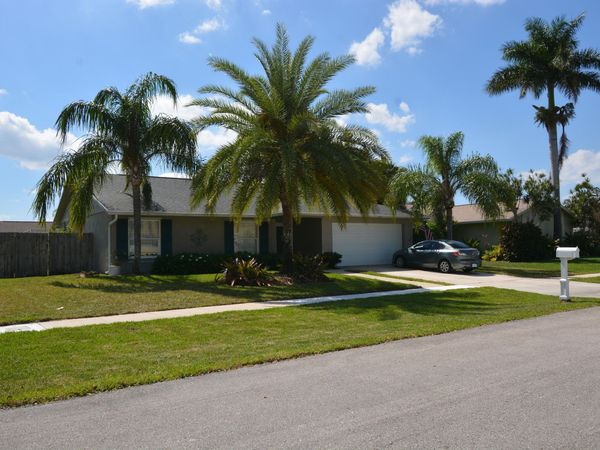 1379 Pinetta Circle, Wellington, FL 33414