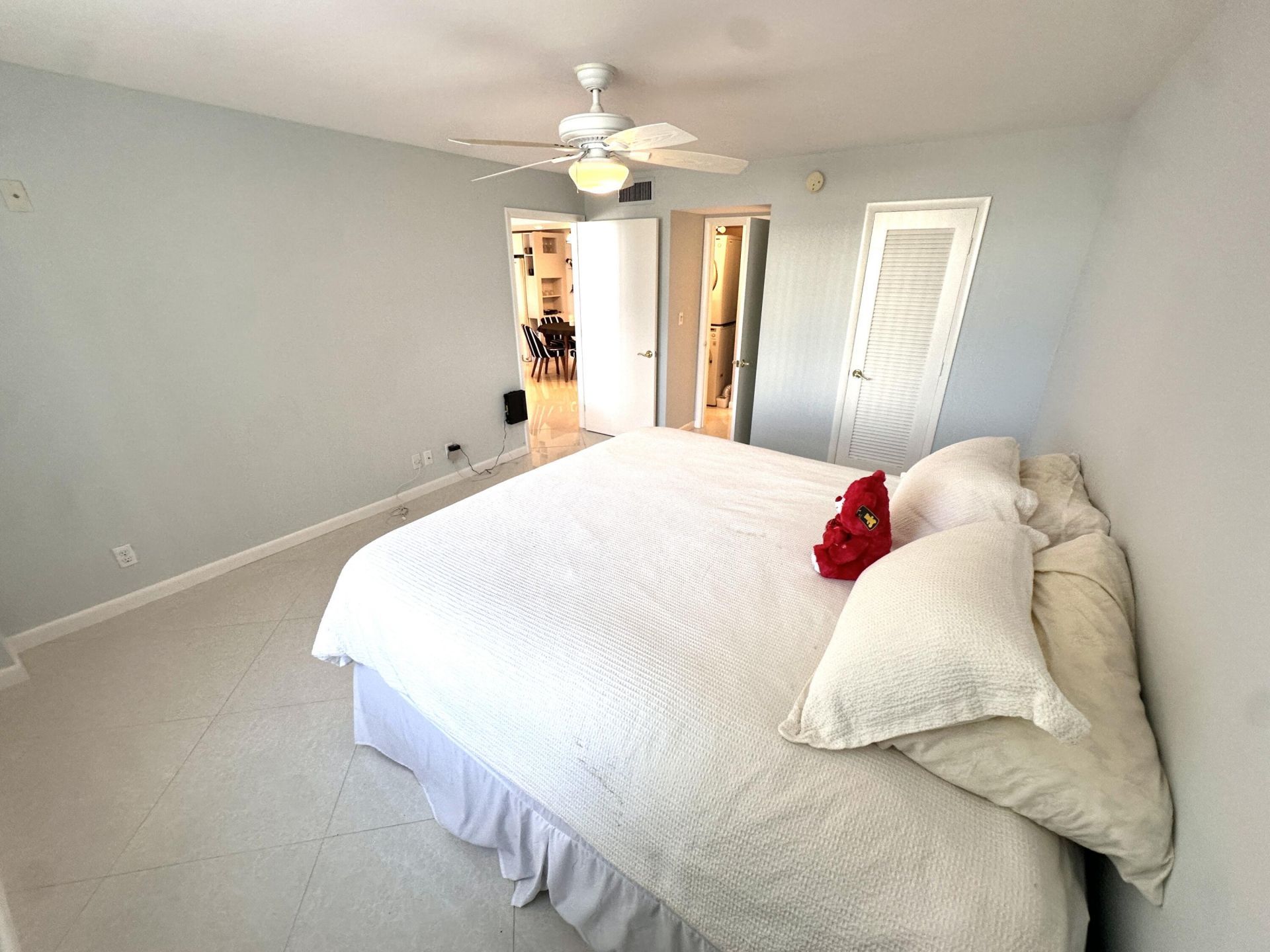 1 Las Olas Circle, Unit 313, Fort Lauderdale, FL 33316 Photo