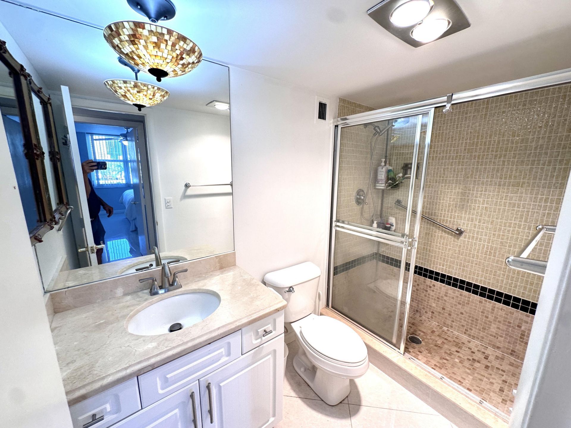 1 Las Olas Circle, Unit 313, Fort Lauderdale, FL 33316 Photo