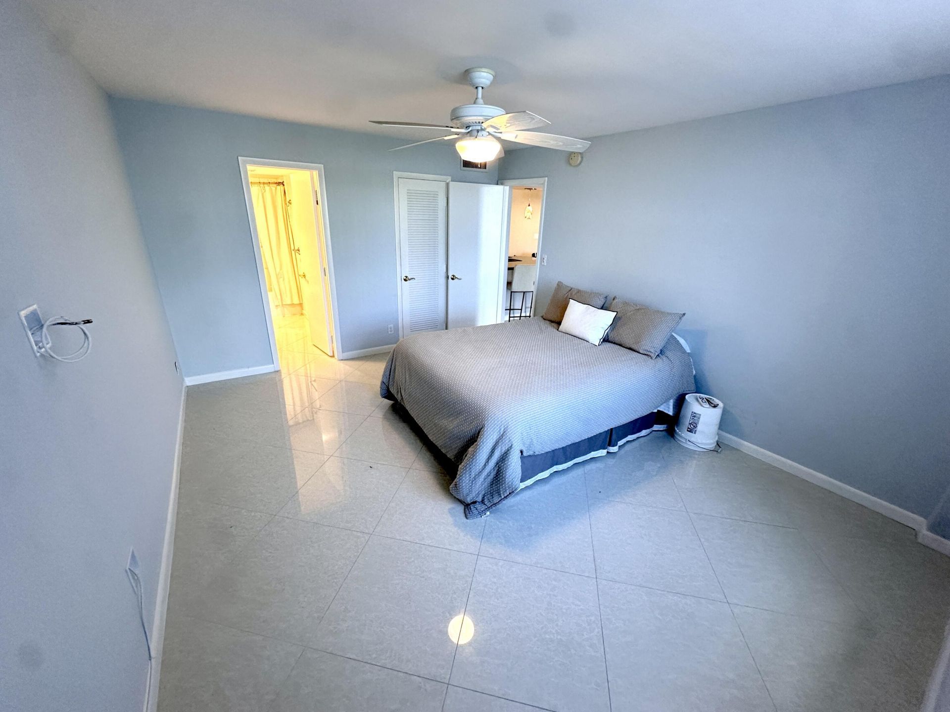 1 Las Olas Circle, Unit 313, Fort Lauderdale, FL 33316 Photo