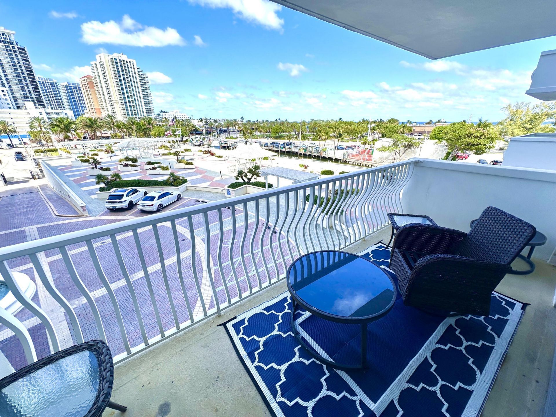 1 Las Olas Circle, Unit 313, Fort Lauderdale, FL 33316 Photo
