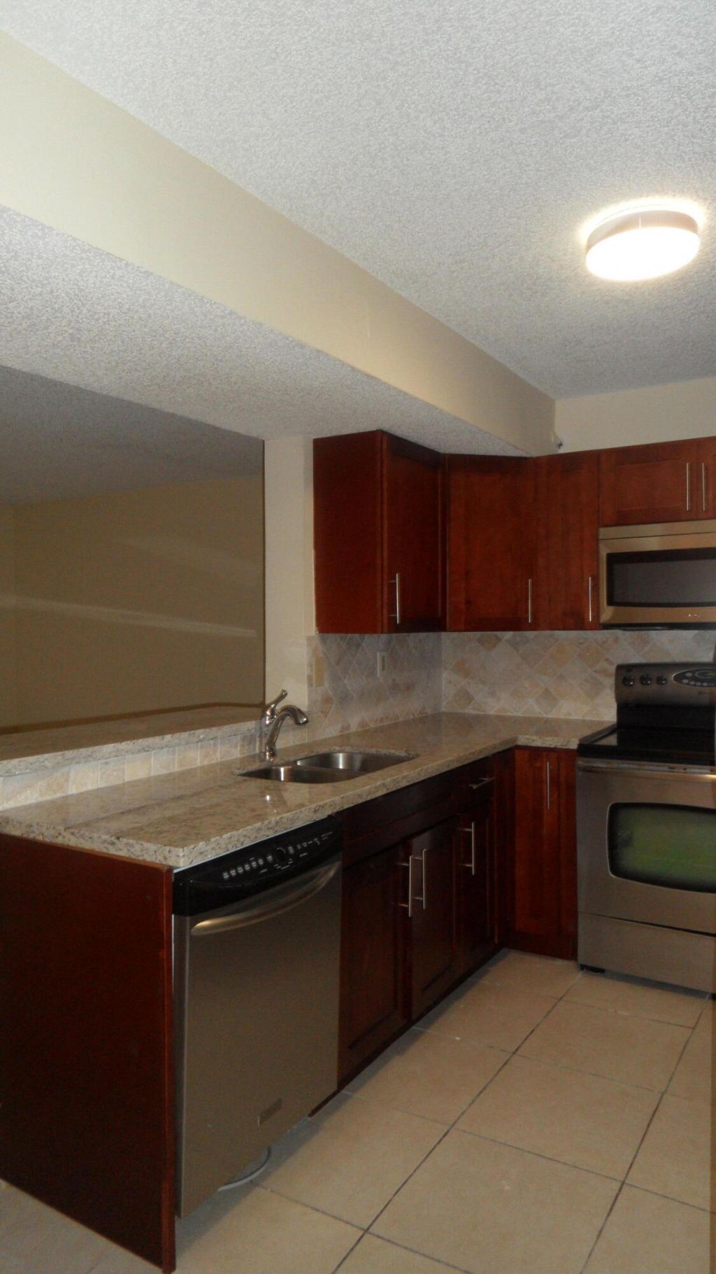 351 Palm Way W, Unit 201, Pembroke Pines, FL 33025 Photo