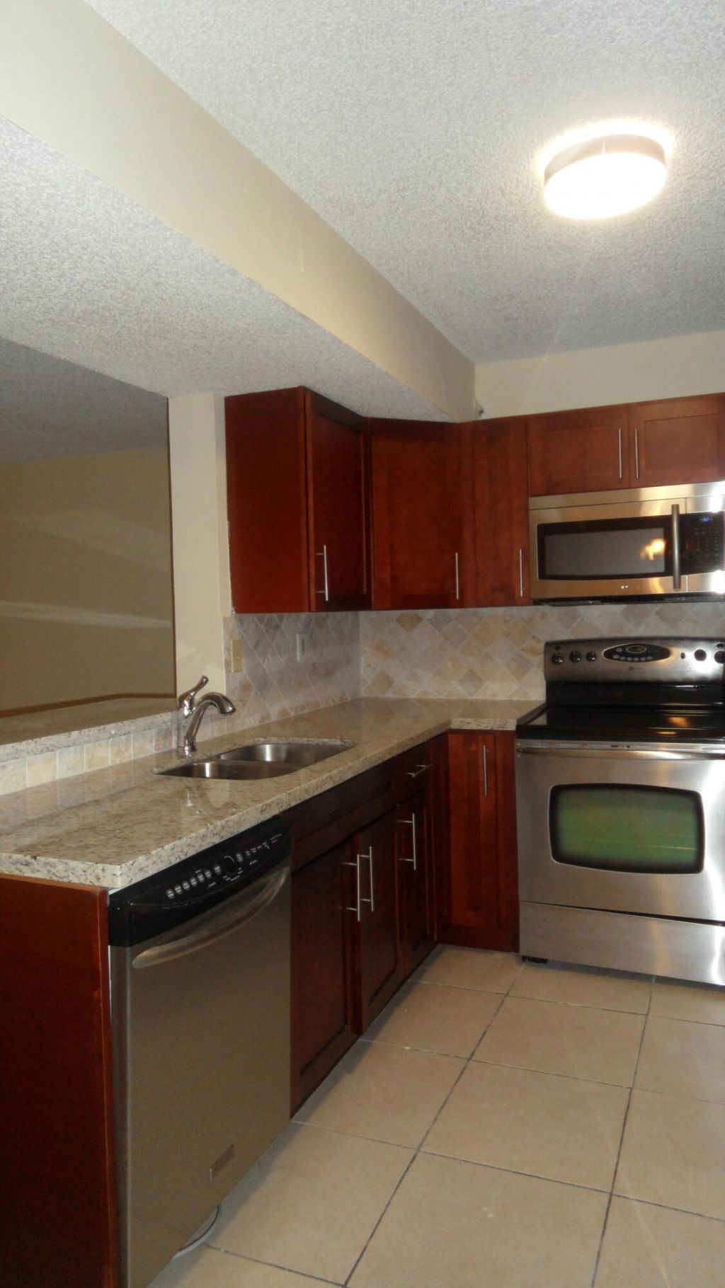 351 Palm Way W, Unit 201, Pembroke Pines, FL 33025 Photo