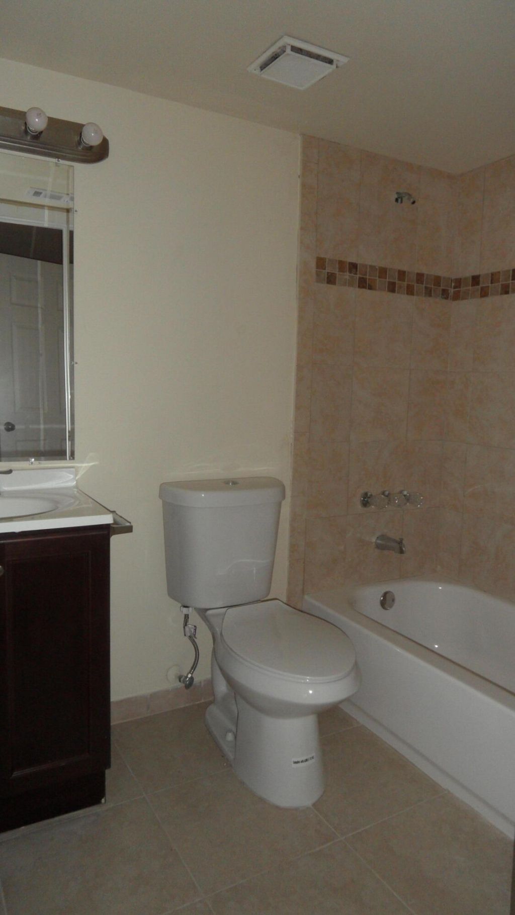 351 Palm Way W, Unit 201, Pembroke Pines, FL 33025 Photo