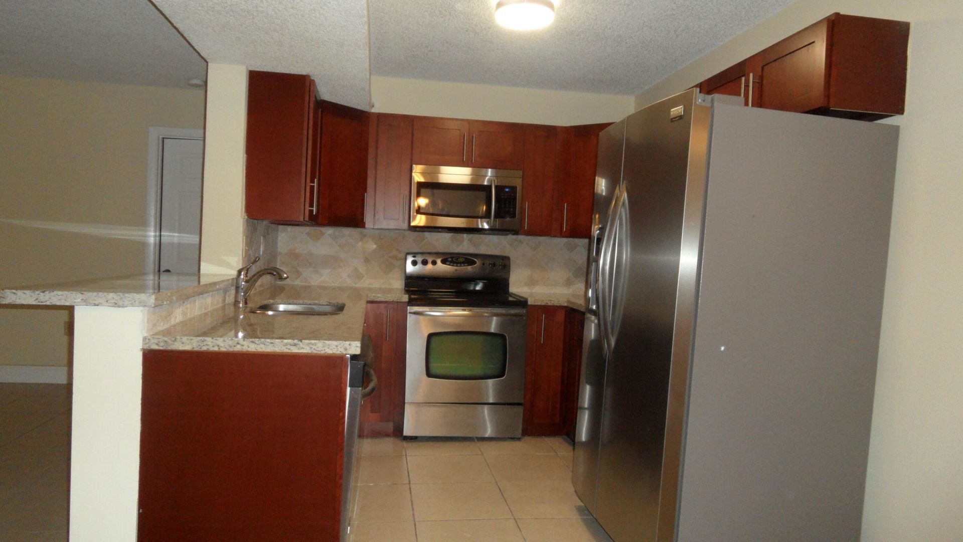 351 Palm Way W, Unit 201, Pembroke Pines, FL 33025 Photo