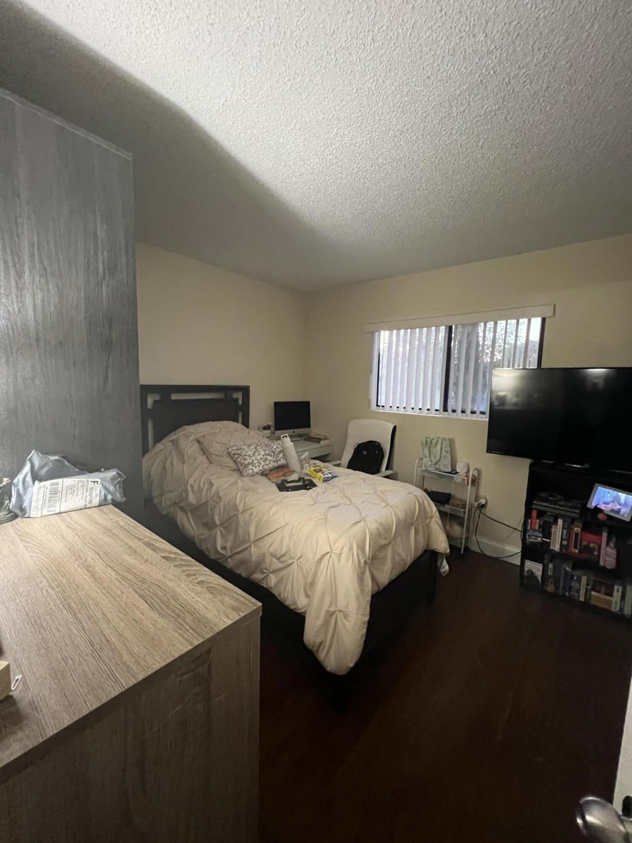 351 Palm Way W, Unit 201, Pembroke Pines, FL 33025 Photo