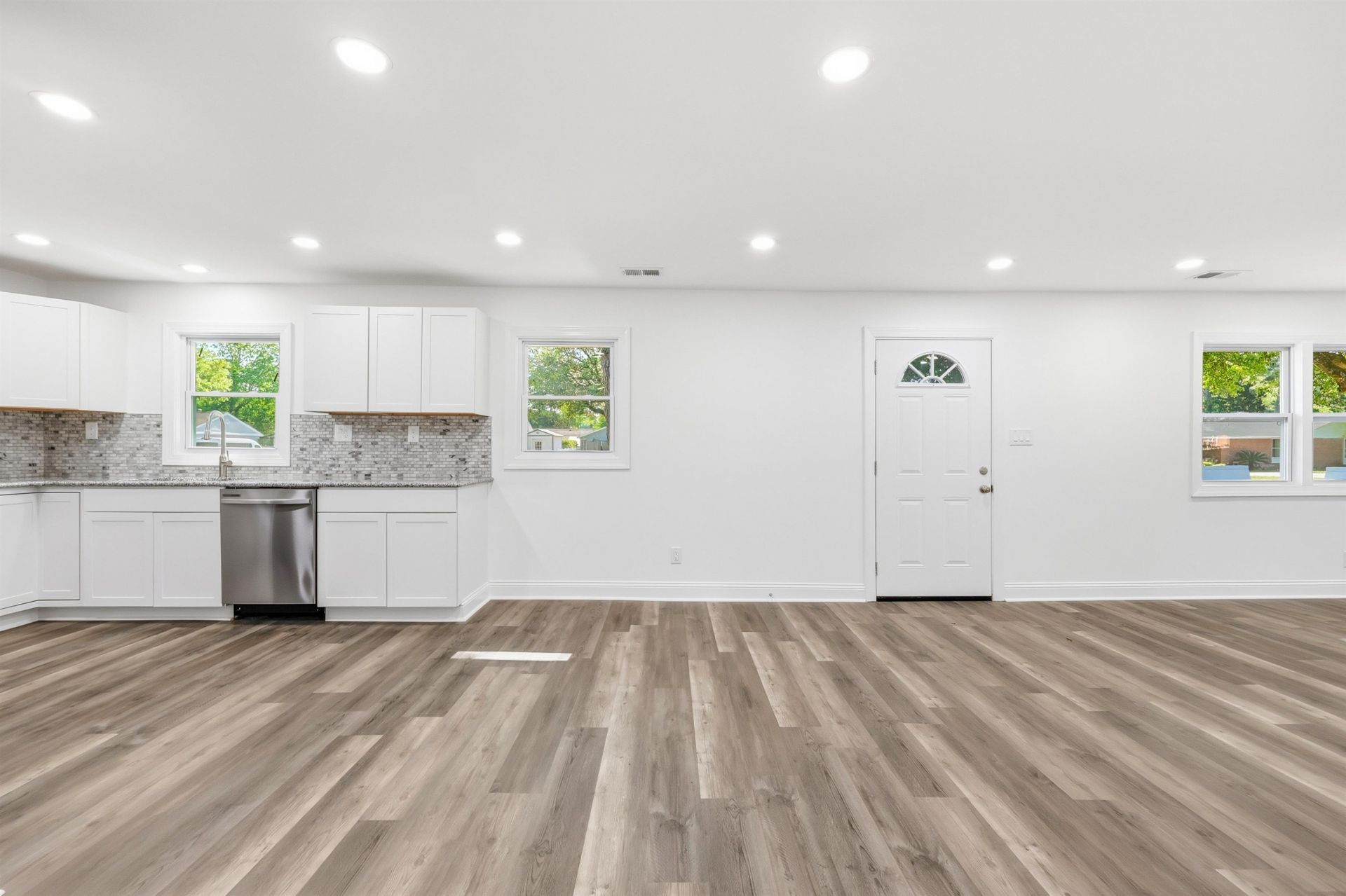 1891 Middleton St.  Photo 10