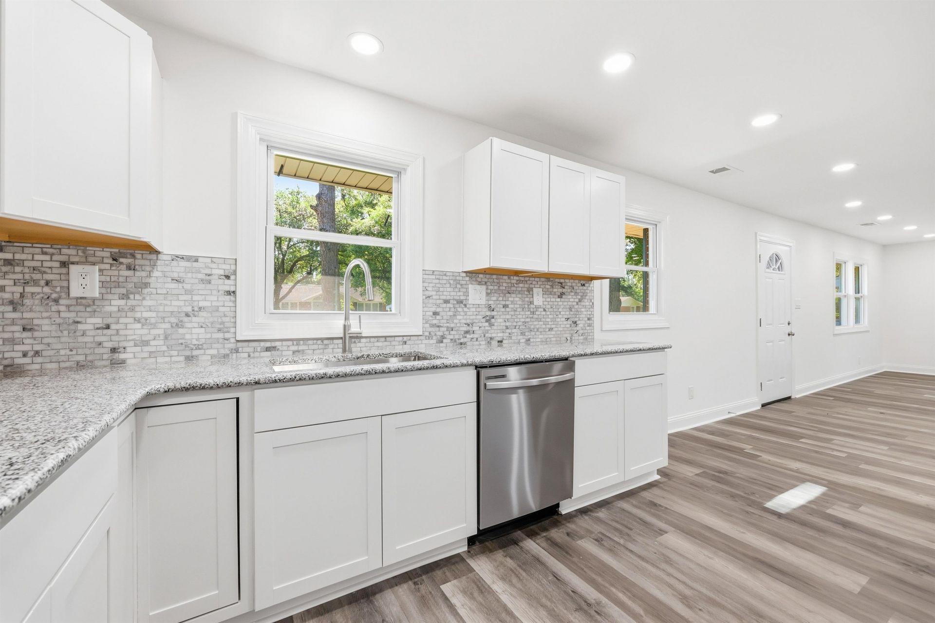 1891 Middleton St.  Photo 12