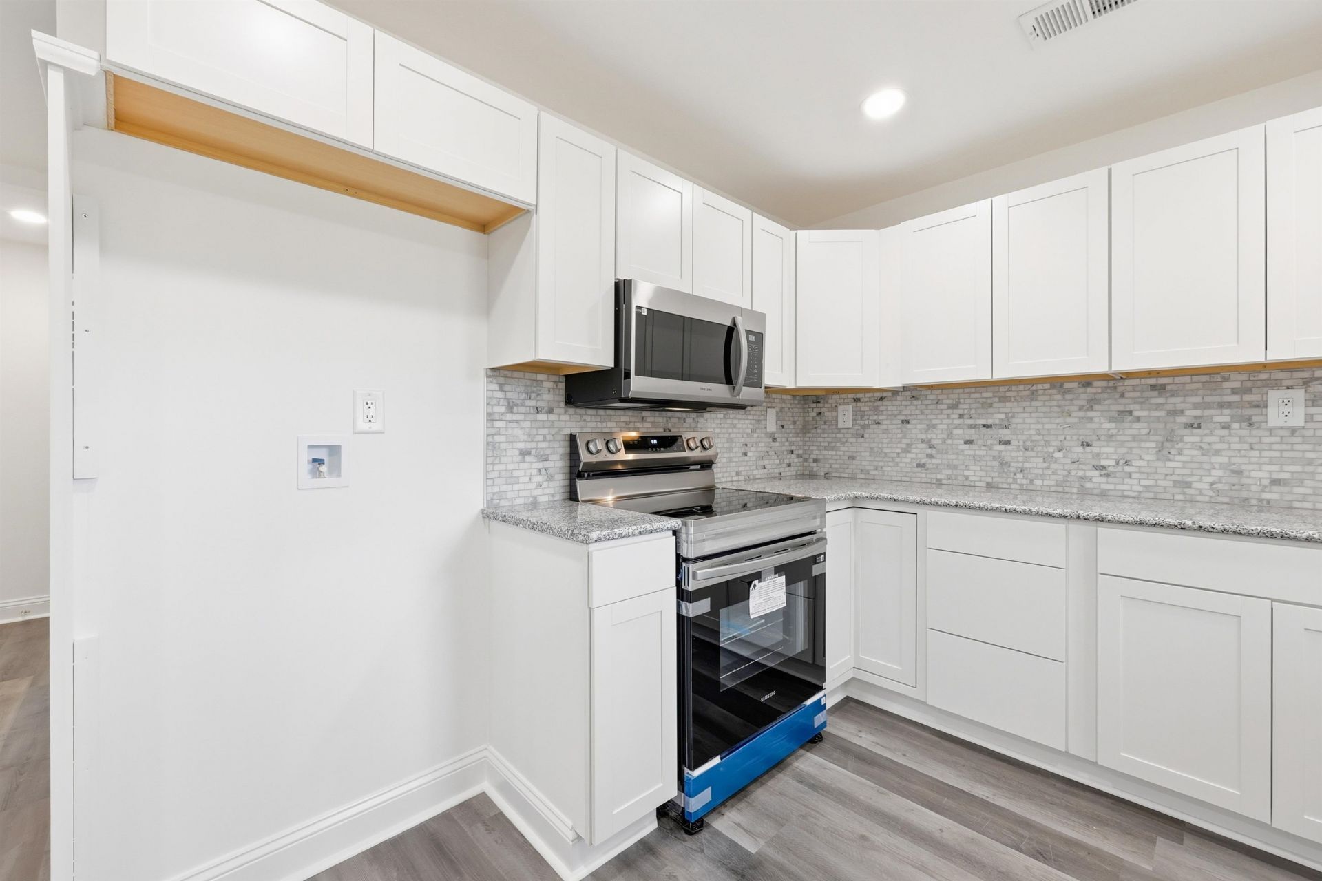 1891 Middleton St.  Photo 13