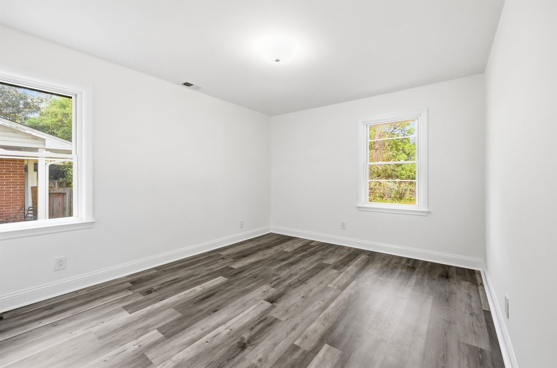 1891 Middleton St.  Photo 24