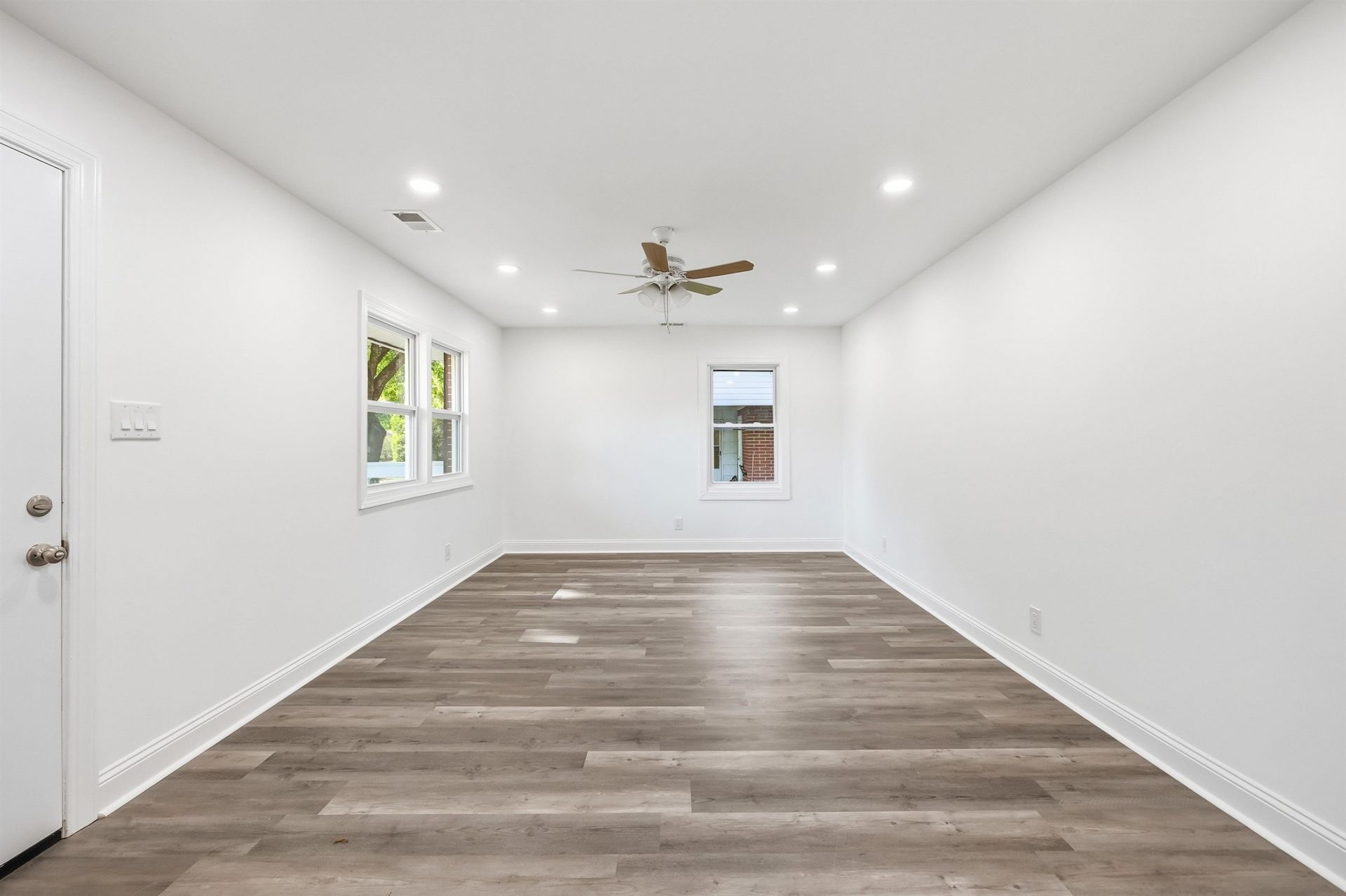 1891 Middleton St.  Photo 6