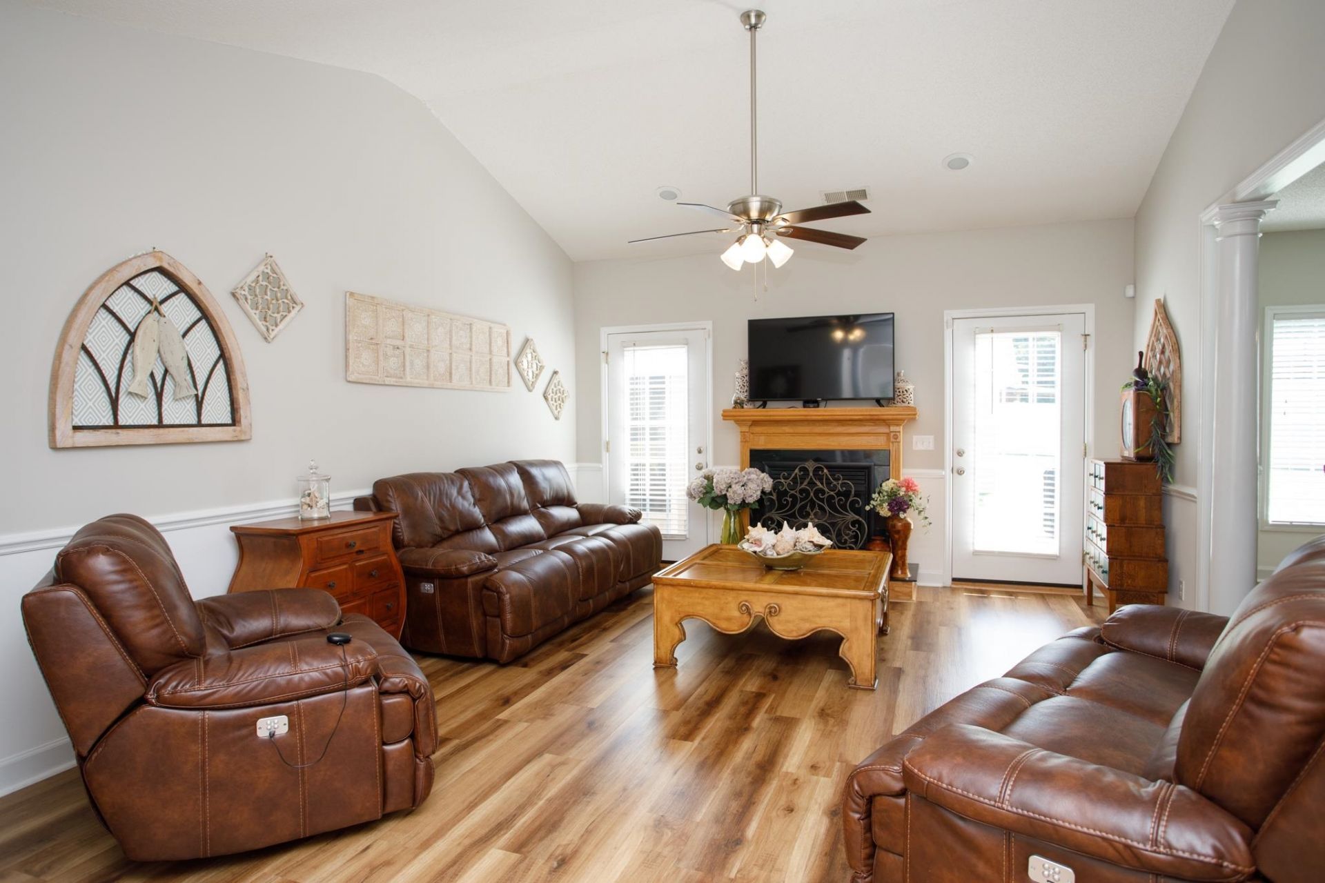 3200 Bryant St. Photo 14