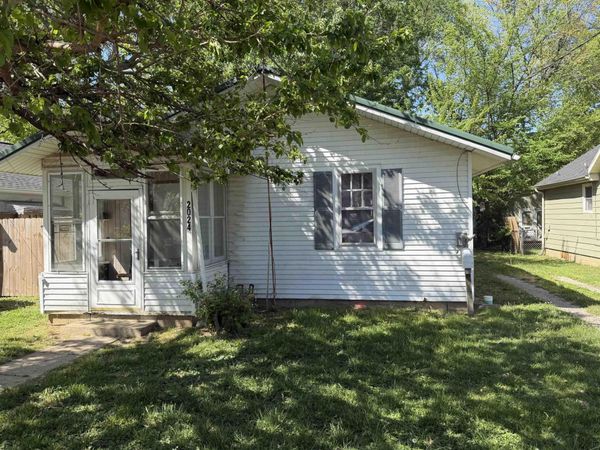 2024 Ravenswood Drive, Evansville, IN 47714