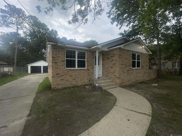 5520 Linden St, Baton Rouge, LA 70805