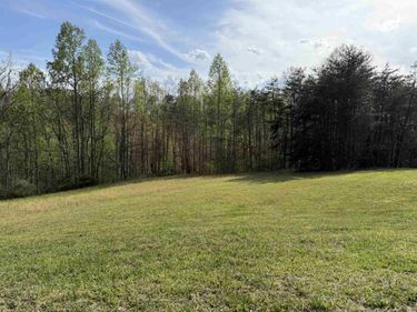 219 Wallace Drive, Milton, WV 25541