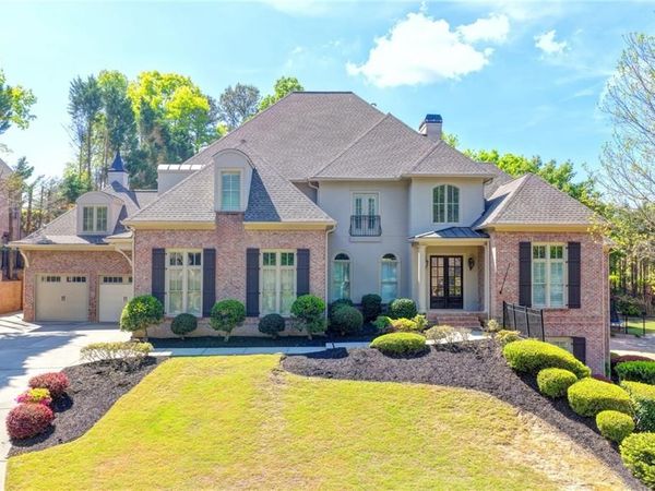 552 Brendlynn Court, Suwanee, GA 30024