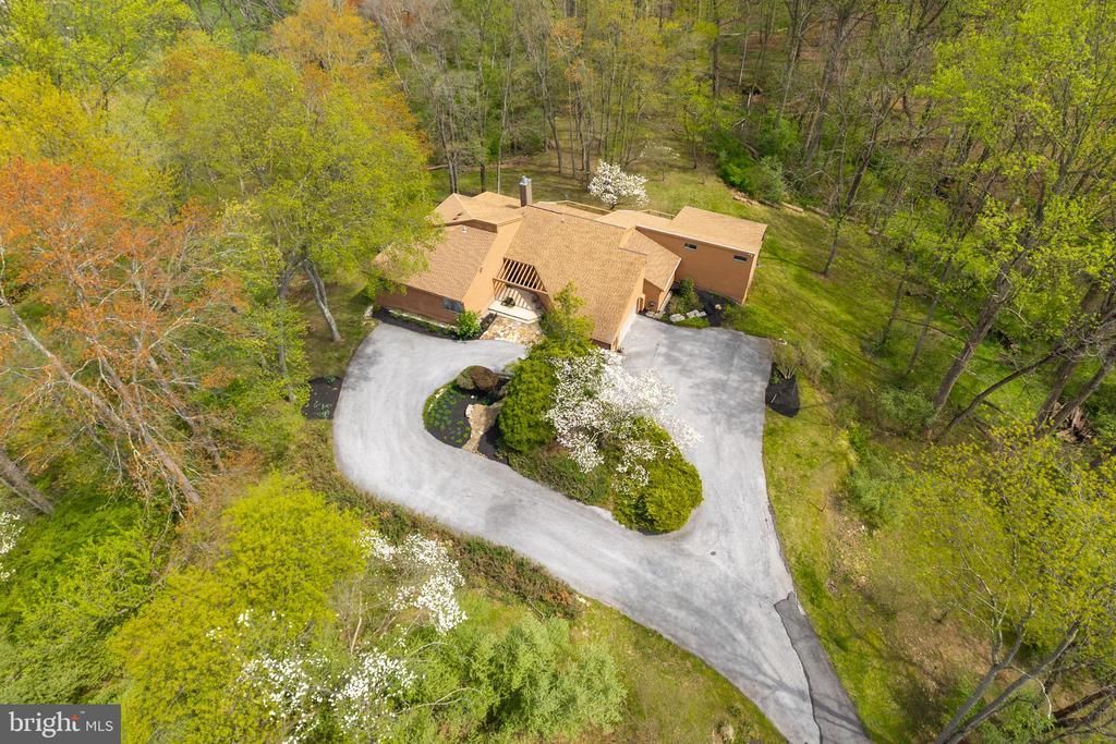 14 BUTTONWOOD DRIVE , CHADDS FORD, PA 19317