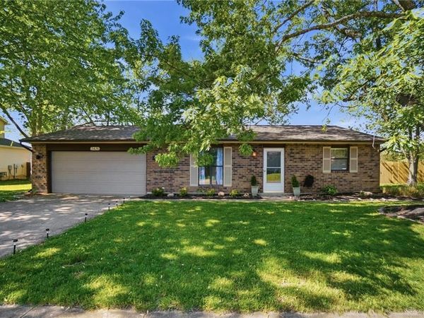 2476 Bradshire, Miami Township, OH 45342