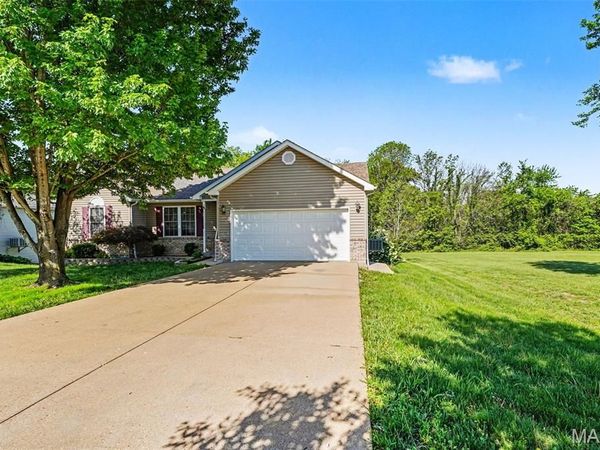 5 Alexandria Lane, St Clair, MO 63077