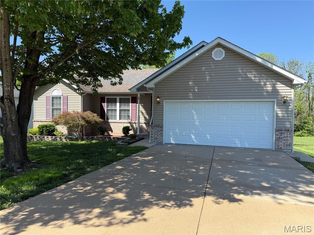 5 Alexandria Lane , Saint Clair, MO 63077 Main Photo