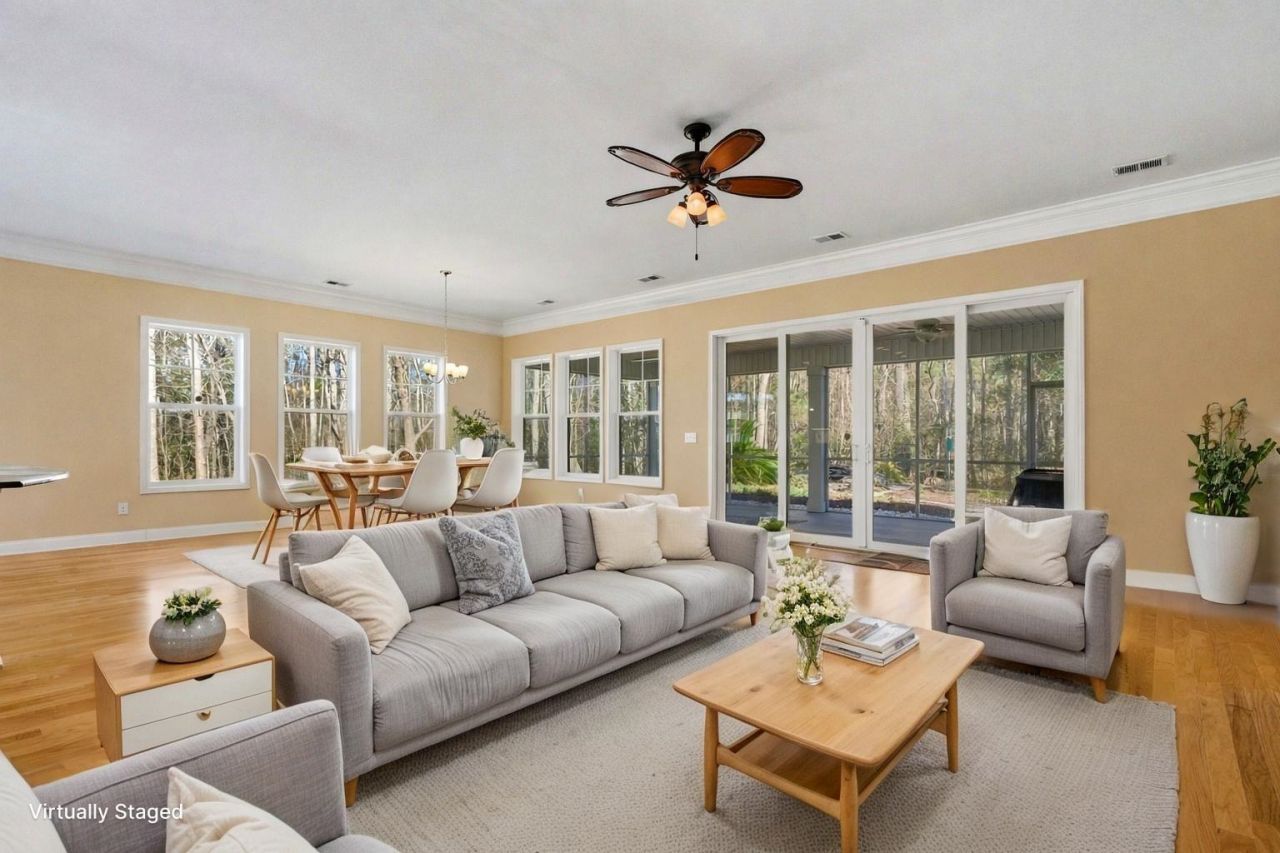 242 Hyacinth Loop  Photo 10