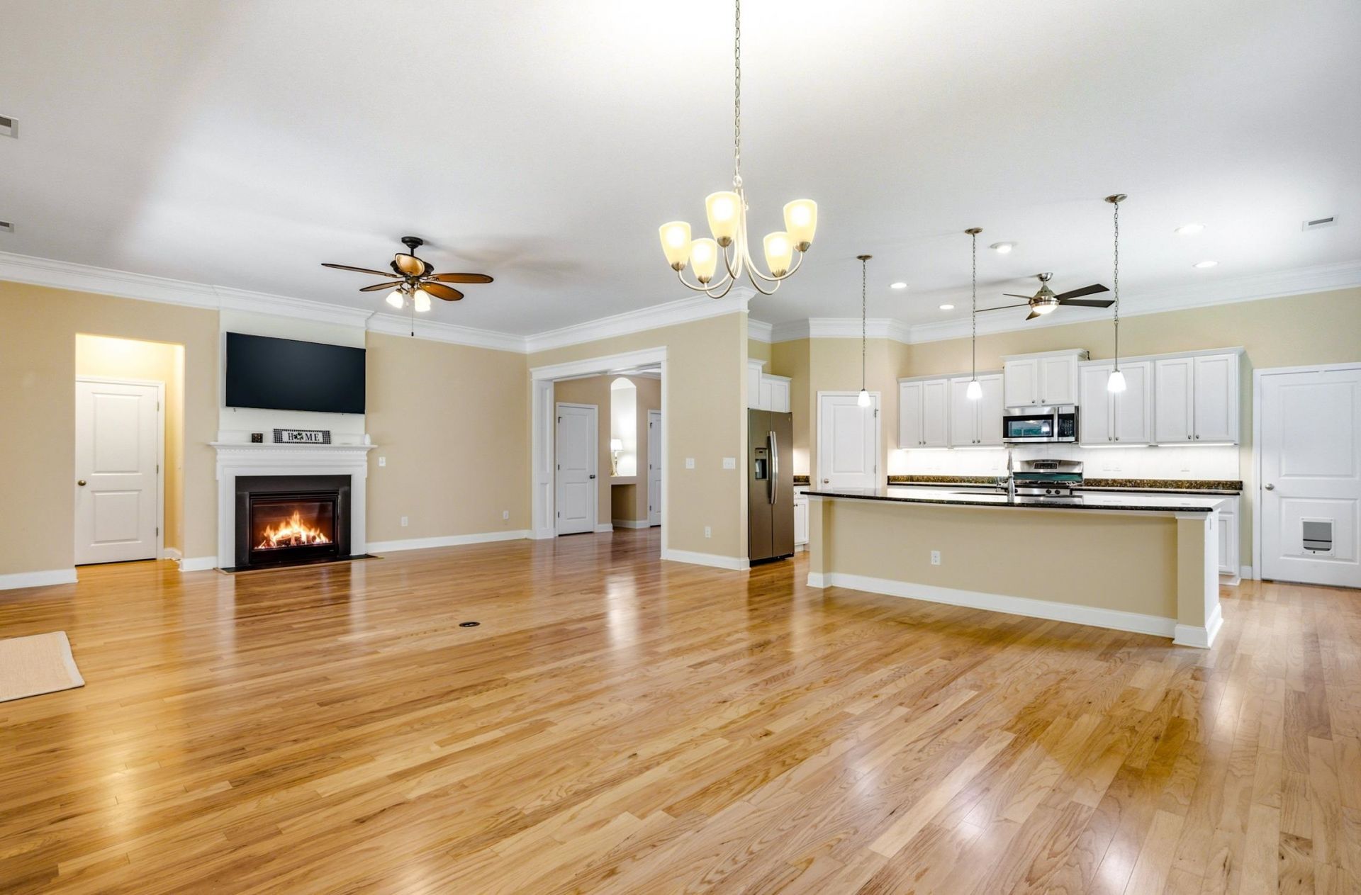 242 Hyacinth Loop Photo 13