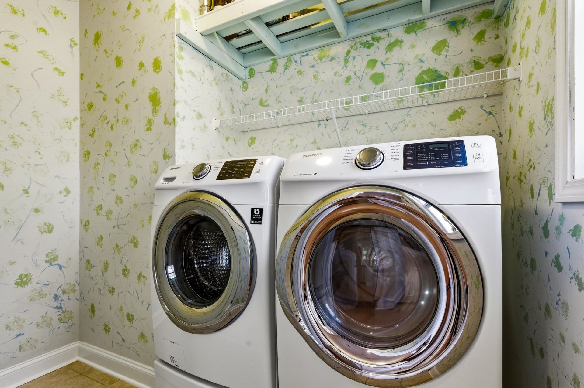 242 Hyacinth Loop  Photo 19