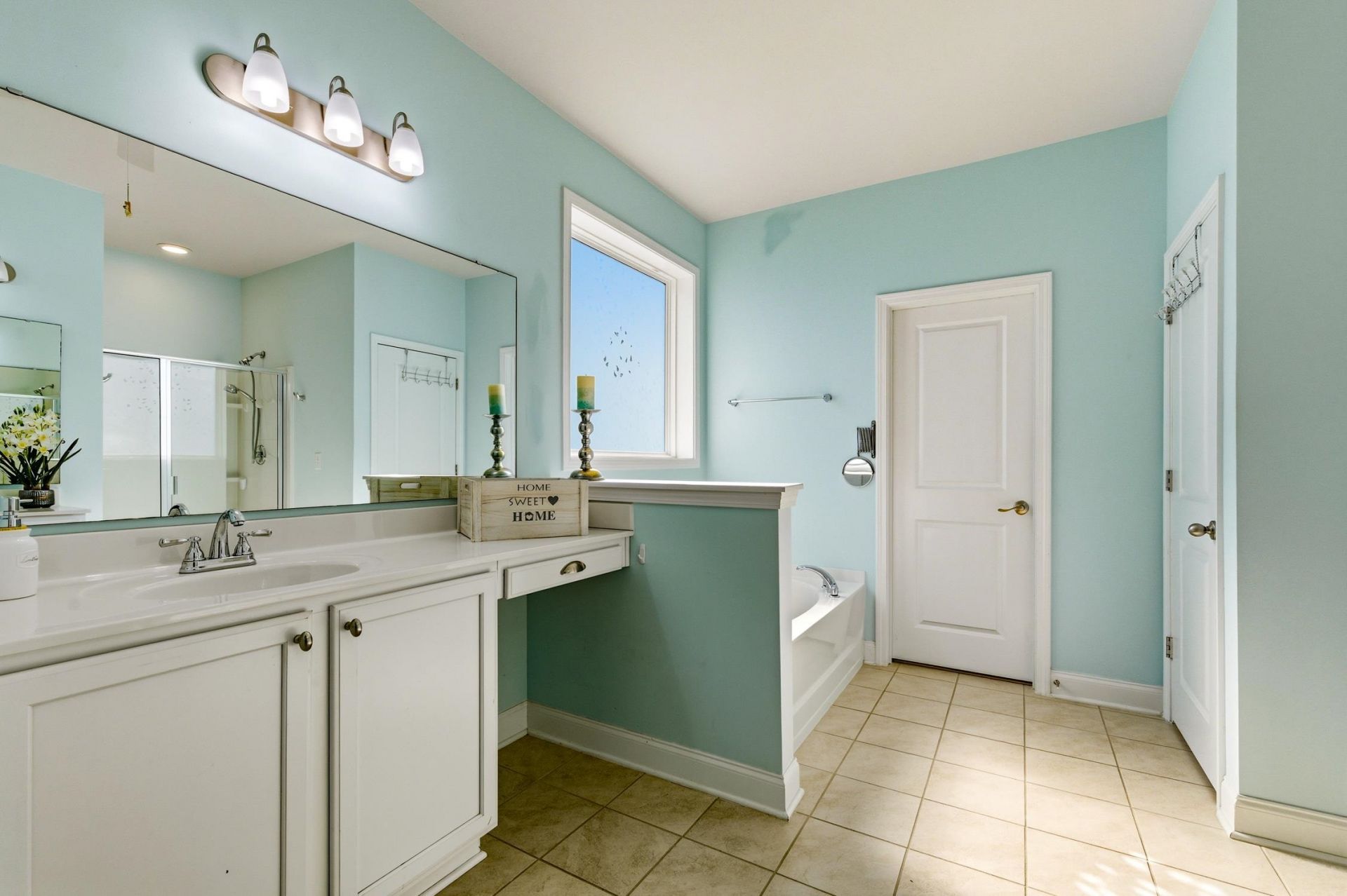 242 Hyacinth Loop  Photo 20