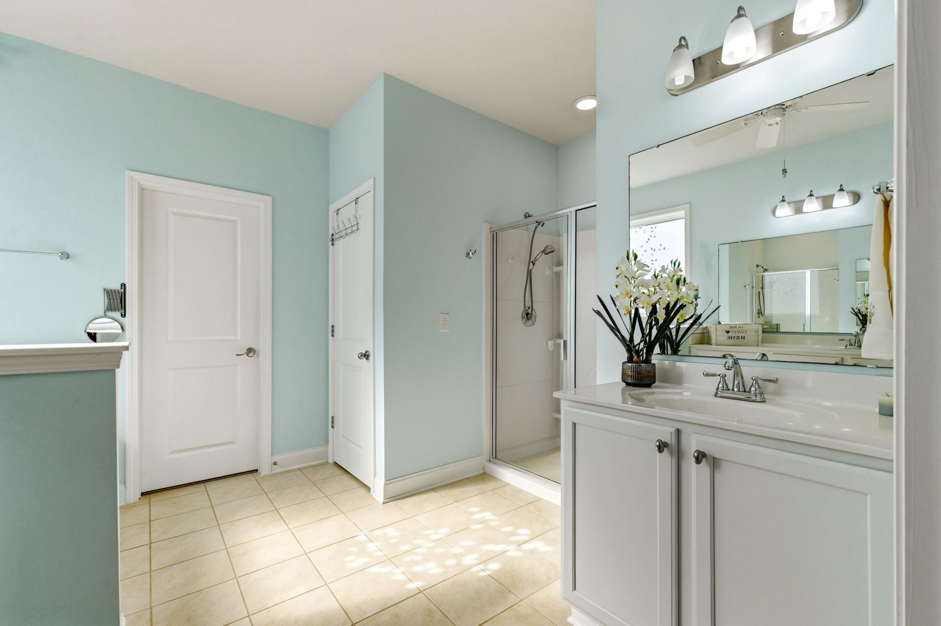 242 Hyacinth Loop  Photo 21