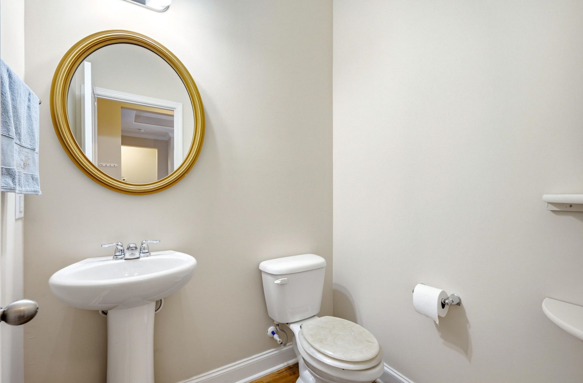 242 Hyacinth Loop Photo 38