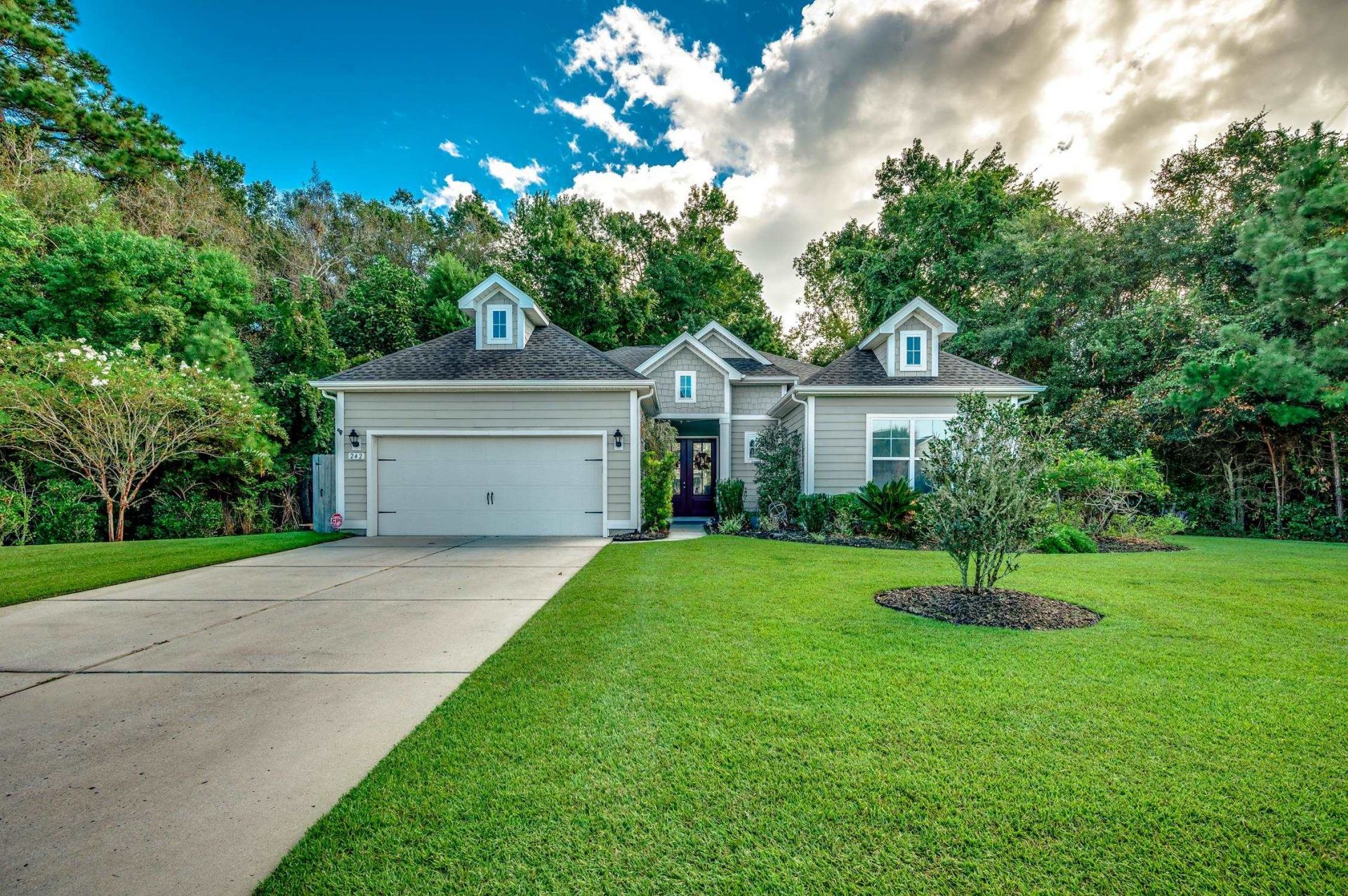 242 Hyacinth Loop  Photo 42