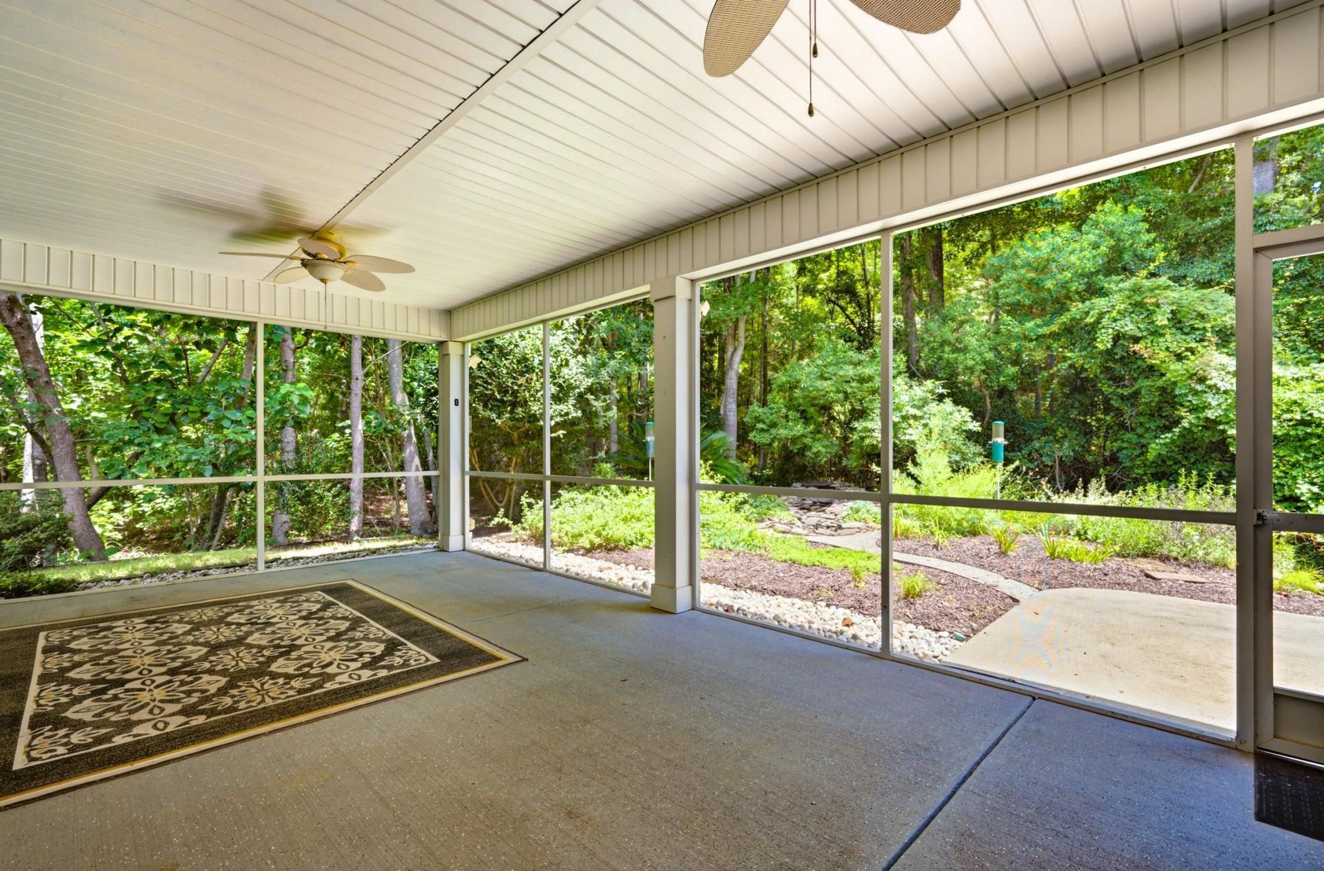 242 Hyacinth Loop Photo 45