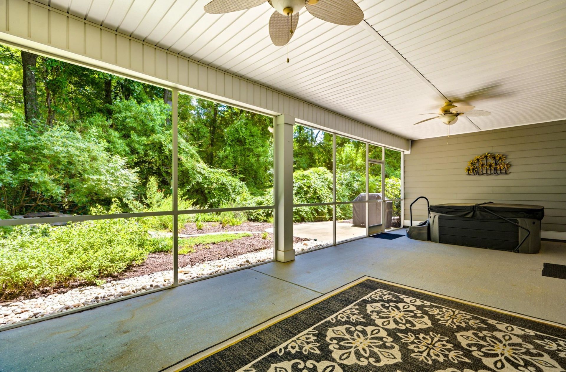 242 Hyacinth Loop Photo 46
