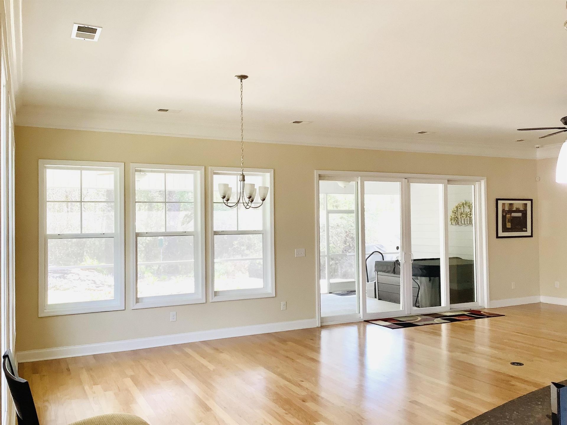 242 Hyacinth Loop  Photo 5