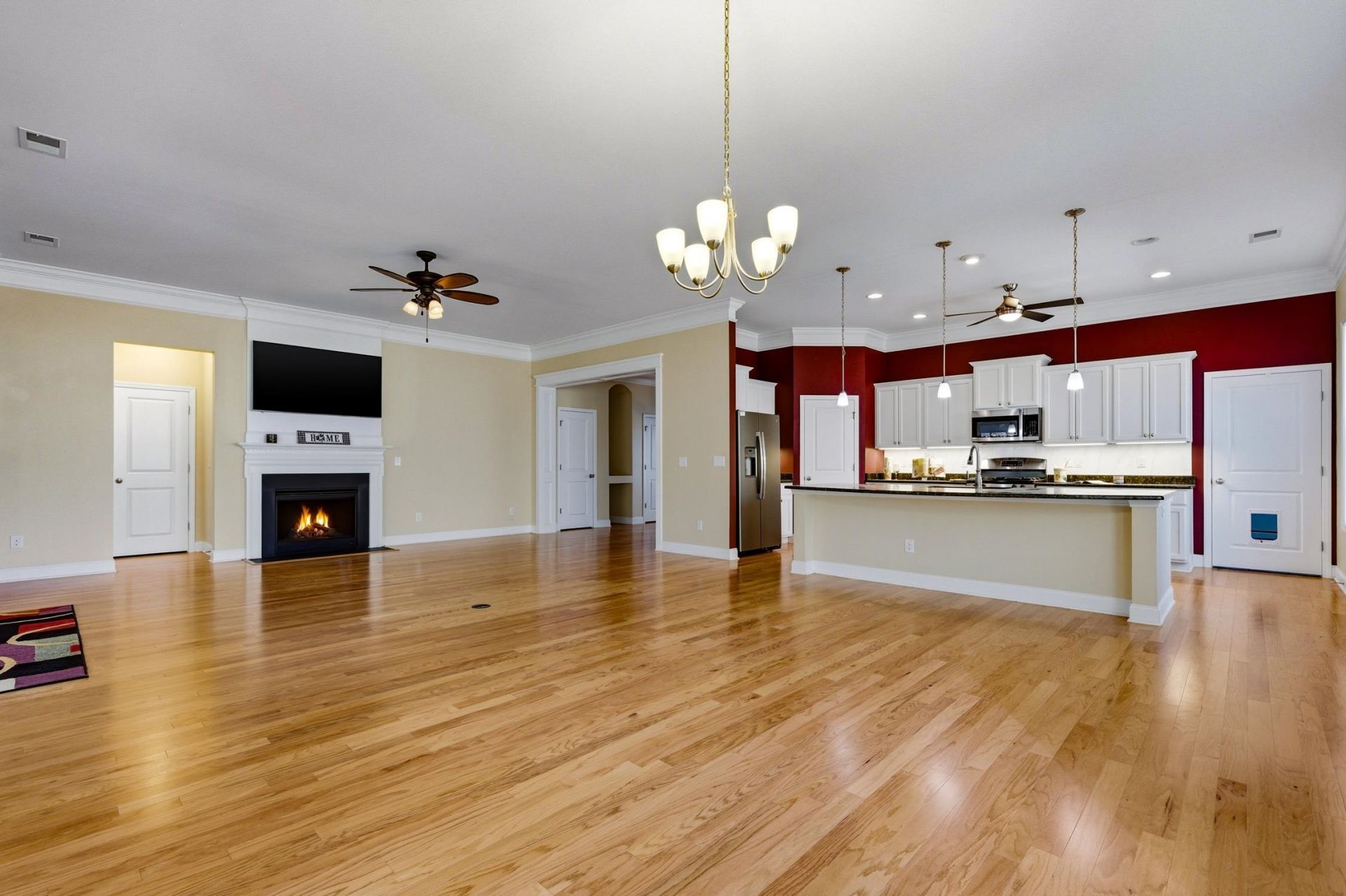 242 Hyacinth Loop  Photo 9