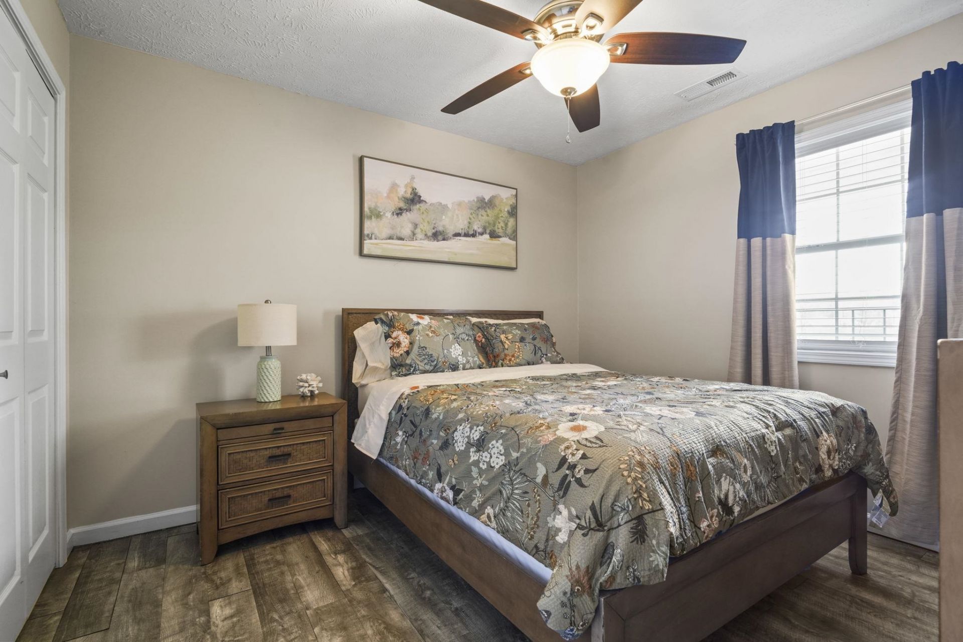 533 White River Dr. Photo 7