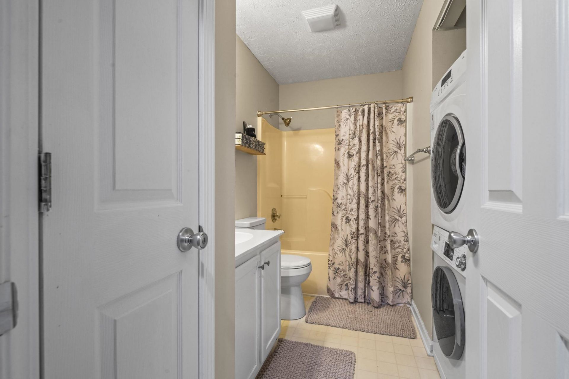 533 White River Dr. Photo 9