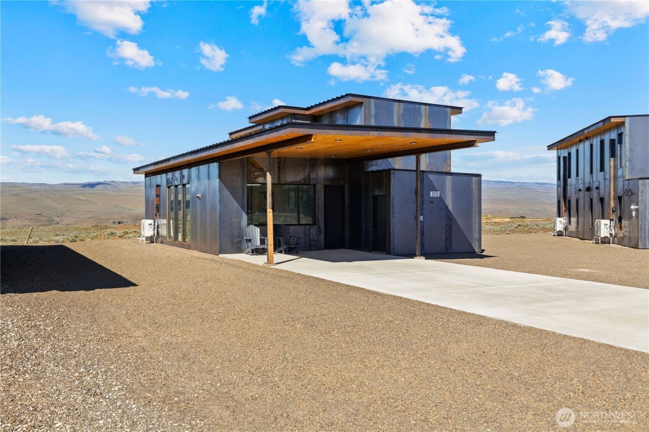 202 Rattlesnake Point Nw, Quincy, WA 98848