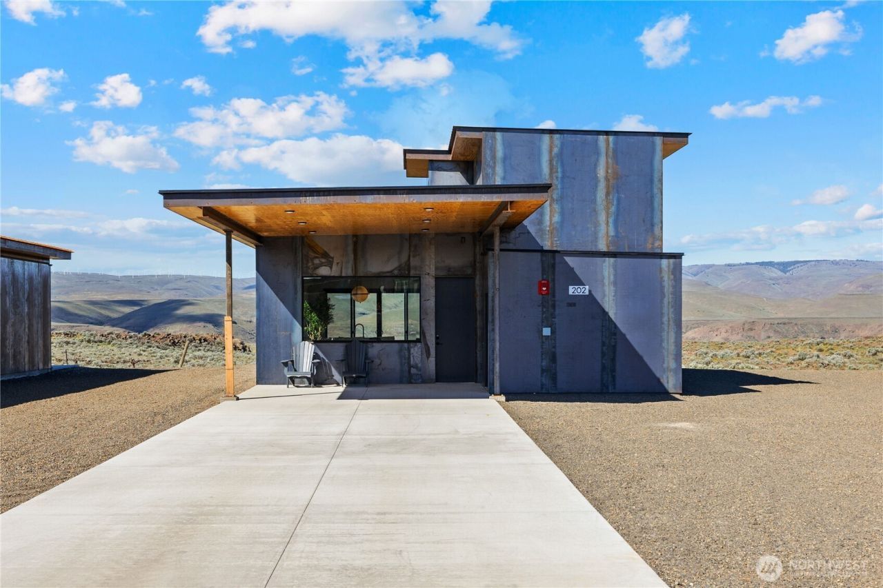 202 Rattlesnake Point Nw, Quincy, WA 98848