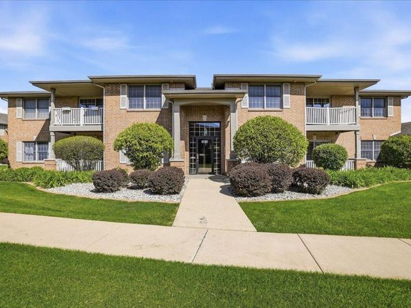 9735 Wildwood Court , Unit 2b, Highland, IN 46322