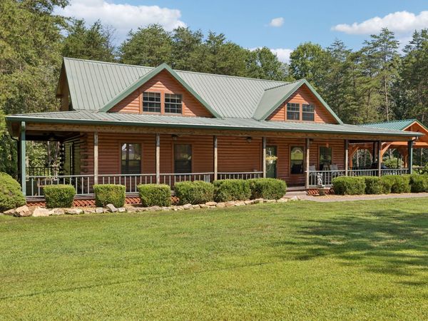 602 Gaither Hinson Rd , Waynesboro, TN 38485