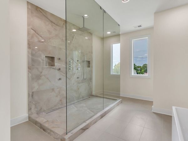 2430 Batavia St , Nashville, TN 37208