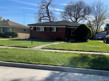 15838 Harden Circle E, Southfield, MI 48075