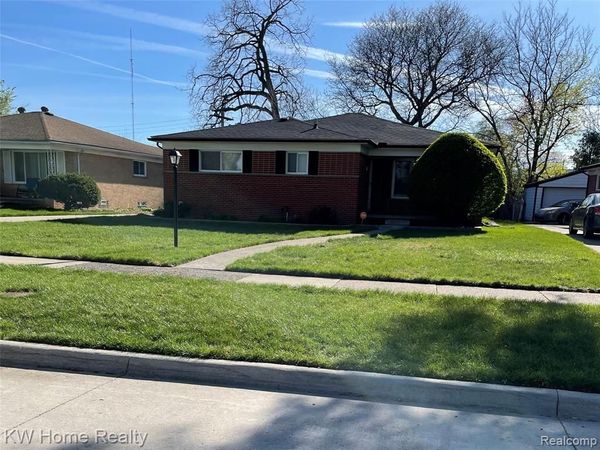 15838 Harden Circle E, Southfield, MI 48075