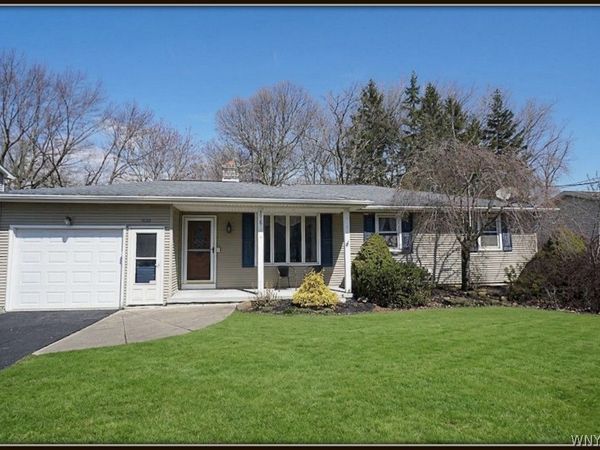 1030 E Robinson Street , North Tonawanda, NY 14120