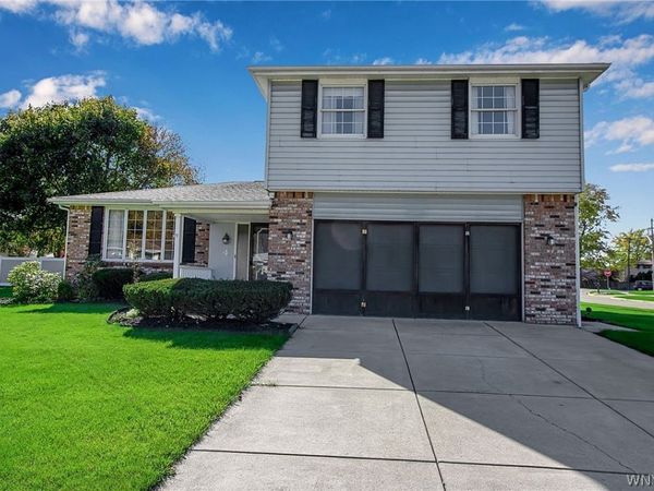 4 Windtree Lane , Buffalo, NY 14224