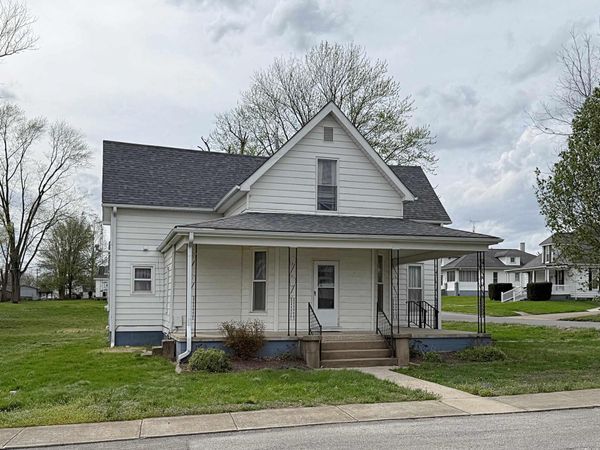 210 Queen Street, Loogootee, IN 47553