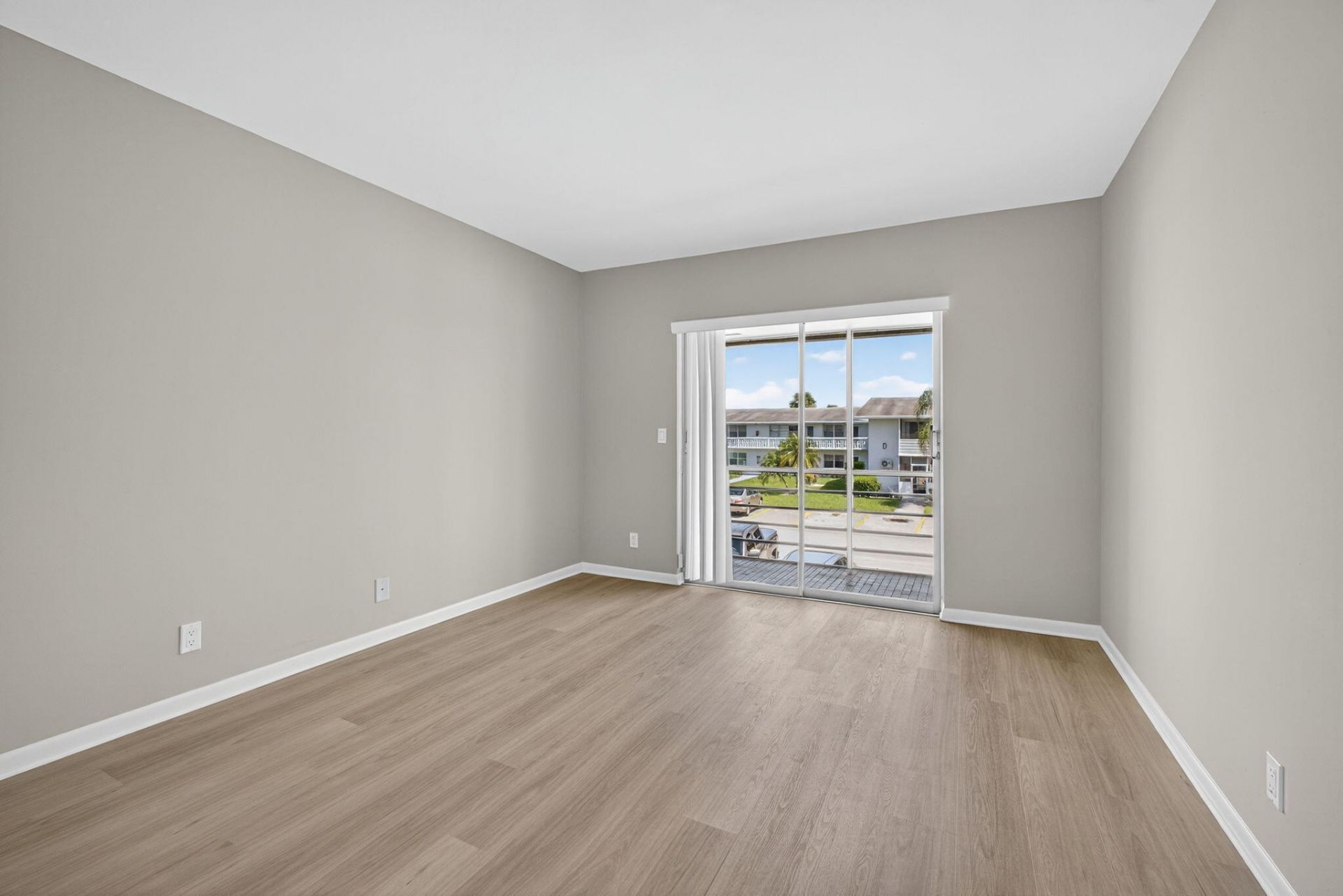 42 Easthampton B, West Palm Beach, FL 33417 Photo